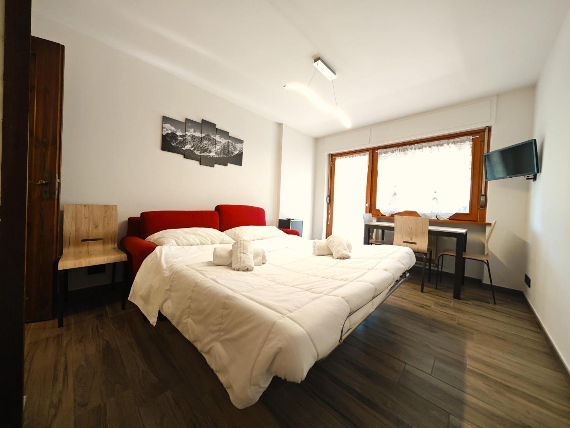 Hostdomus - City Center Apartment 塞斯特雷 外观 照片