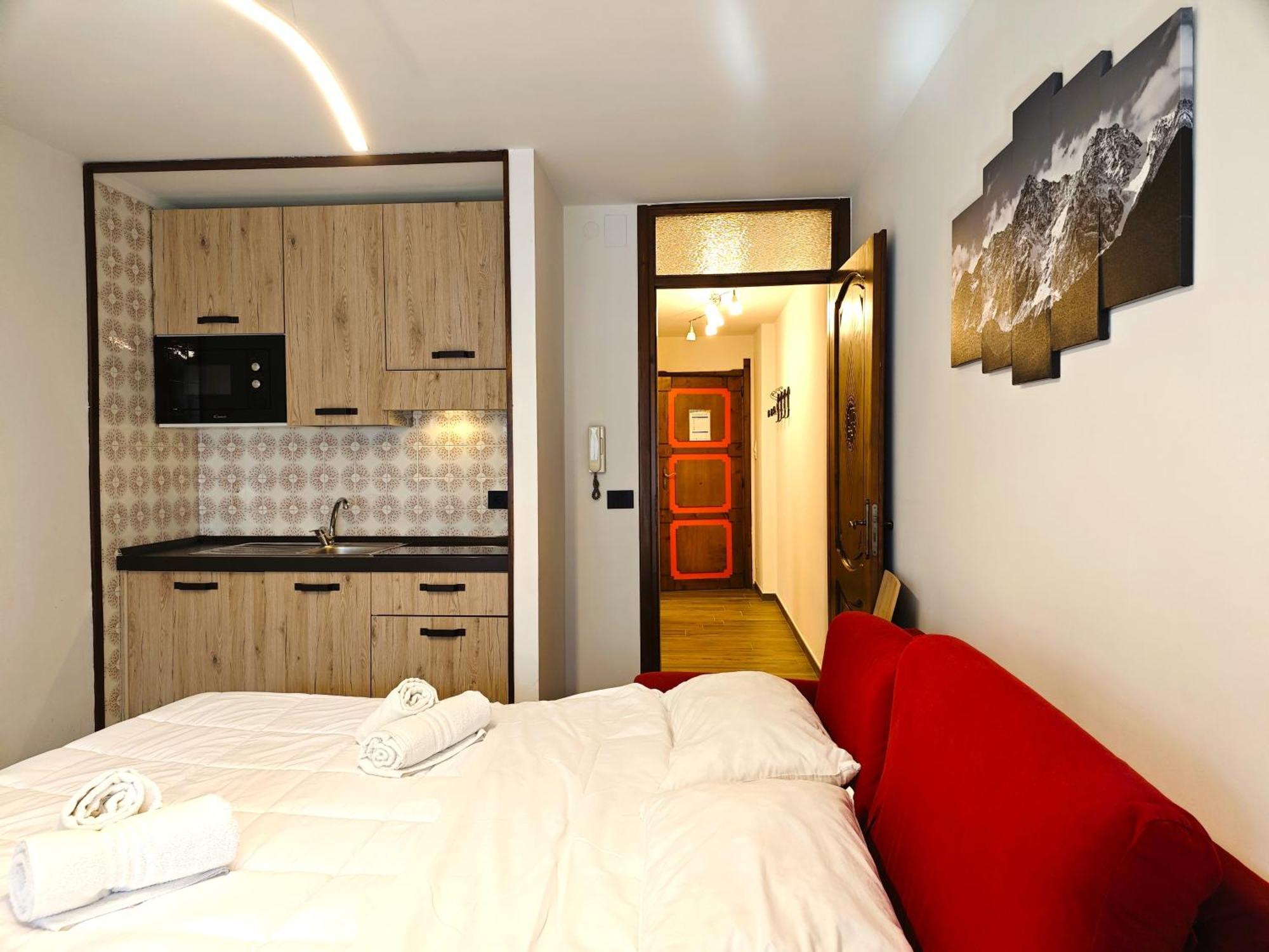 Hostdomus - City Center Apartment 塞斯特雷 外观 照片